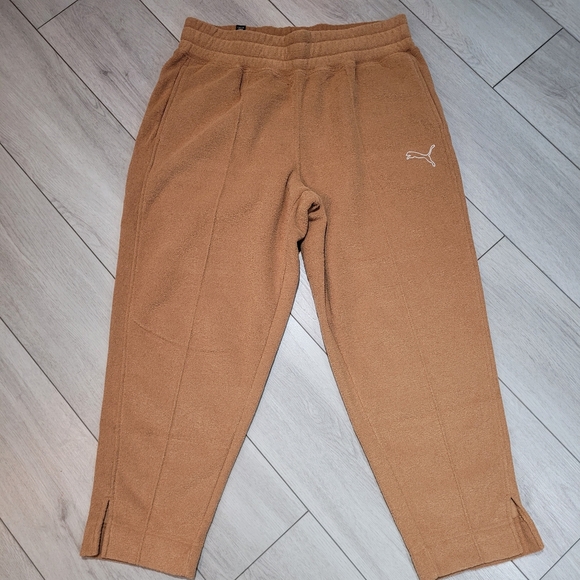 Puma Women's High Waist Teddy Fleece Sweatpants Medium Camel Athleisure Cozy - Picture 2 of 6